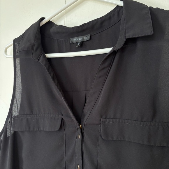🎉4/30$🎉 Dynamite Black Sleeveless Blouse - Size L - Picture 2 of 4